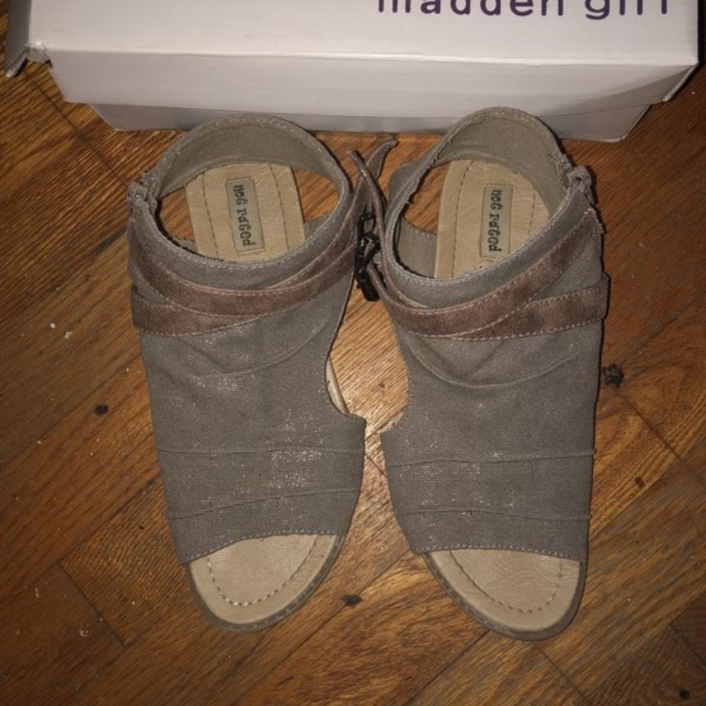Not Rated canvas sandals